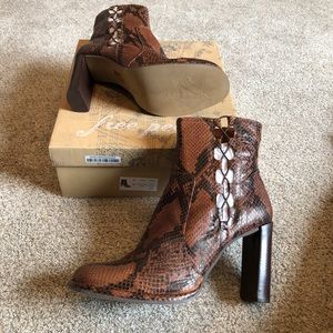 Free People Marietta heeled boots snake 41